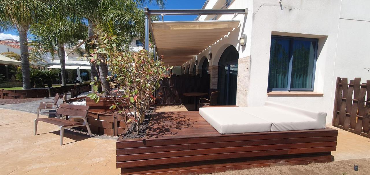 Hotel Miami Mar Sant Carles De La Rapita Exterior photo