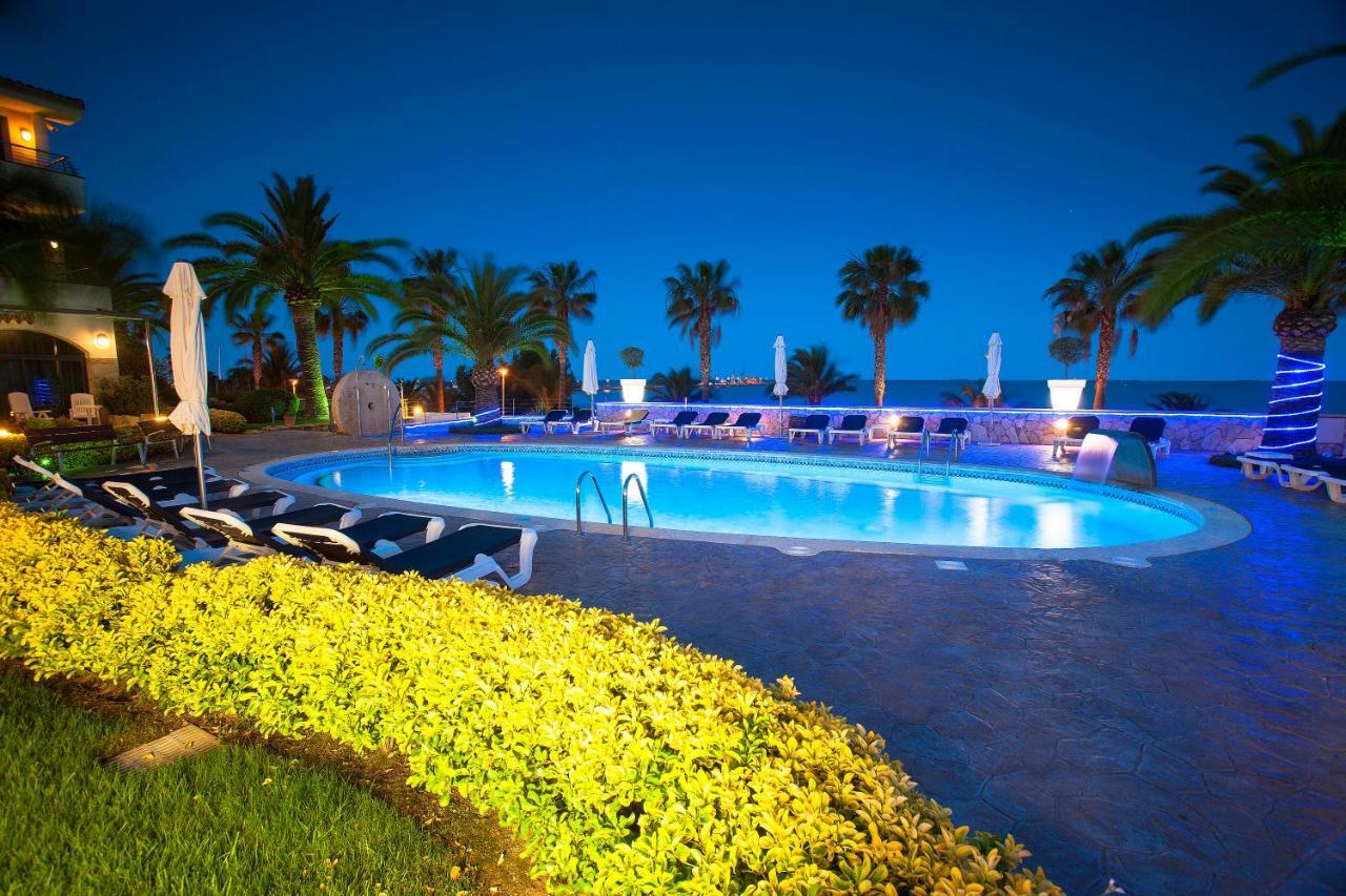 Hotel Miami Mar Sant Carles De La Rapita Exterior photo